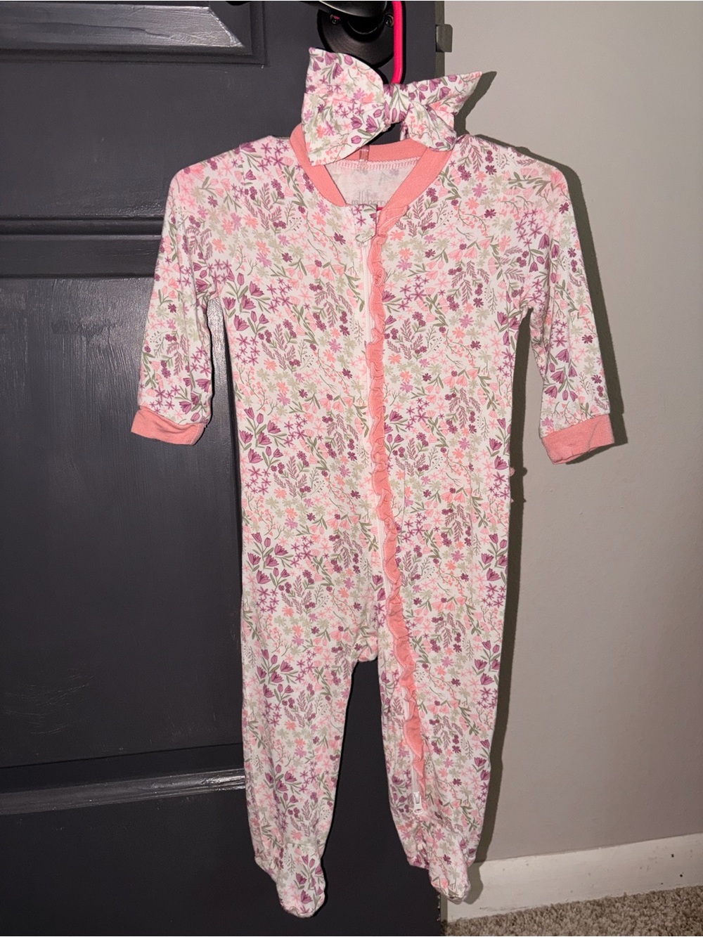 Milkberry footed pjs 6-9M
